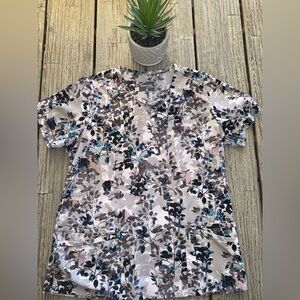 Women's Butter Soft Scrub Top, Gray Floral Design size Medium